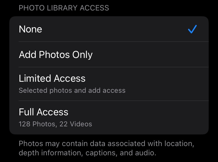 /privacyguides/privacyguides.org/raw/commit/0d0c210ff3fa0b51a477a8dae49b2a42d370cb3b/docs/assets/img/ios/photo-permissions-dark.png