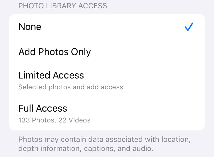 /privacyguides/privacyguides.org/raw/commit/0d0c210ff3fa0b51a477a8dae49b2a42d370cb3b/docs/assets/img/ios/photo-permissions-light.png