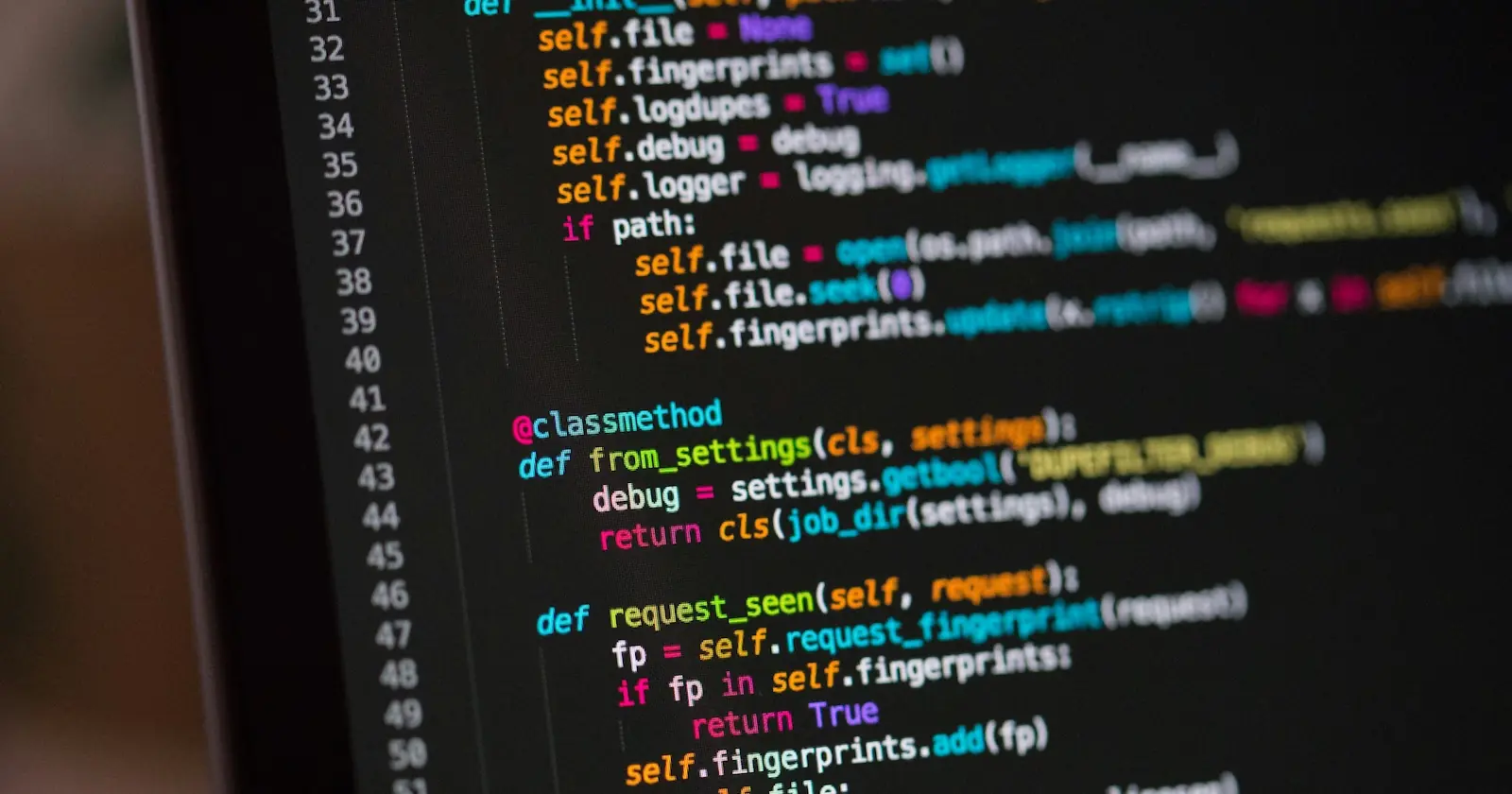 /privacyguides/privacyguides.org/raw/commit/0d0c210ff3fa0b51a477a8dae49b2a42d370cb3b/theme/assets/img/cover/pastebins.webp