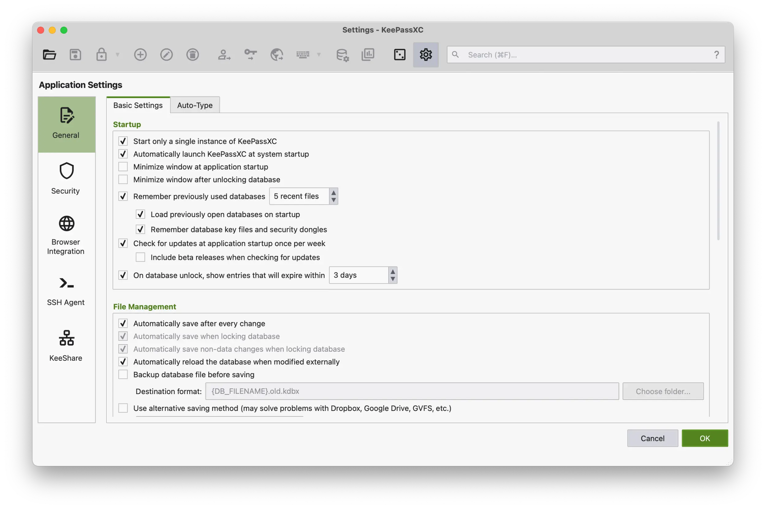 Screenshot of the KeePassXC application showing the Settings section.