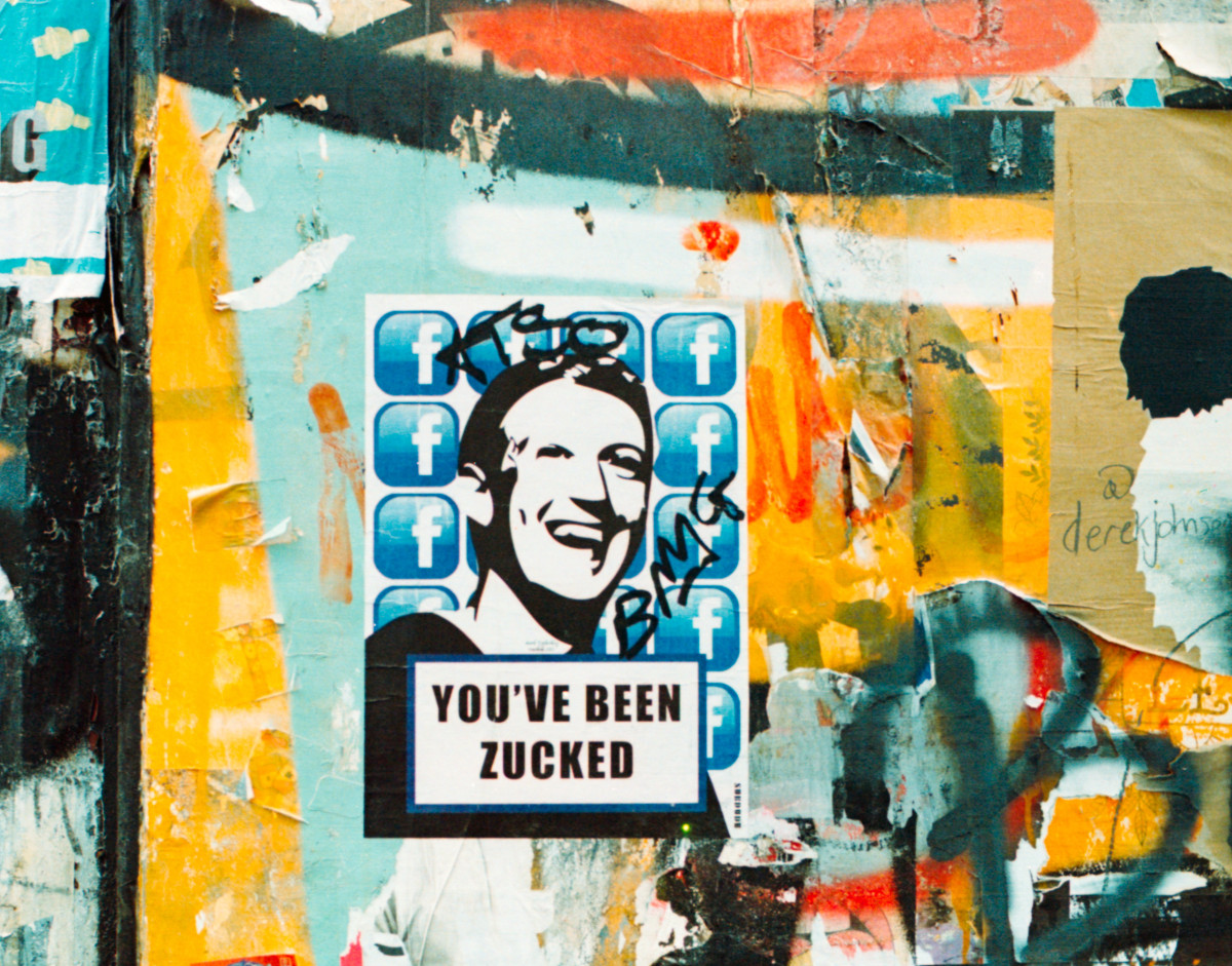 /privacyguides/privacyguides.org/raw/commit/bc8045c2a09a0627dae6ba40483f320e9c2a9b9b/docs/blog/2021/11/01/virtual-insanity.jpg