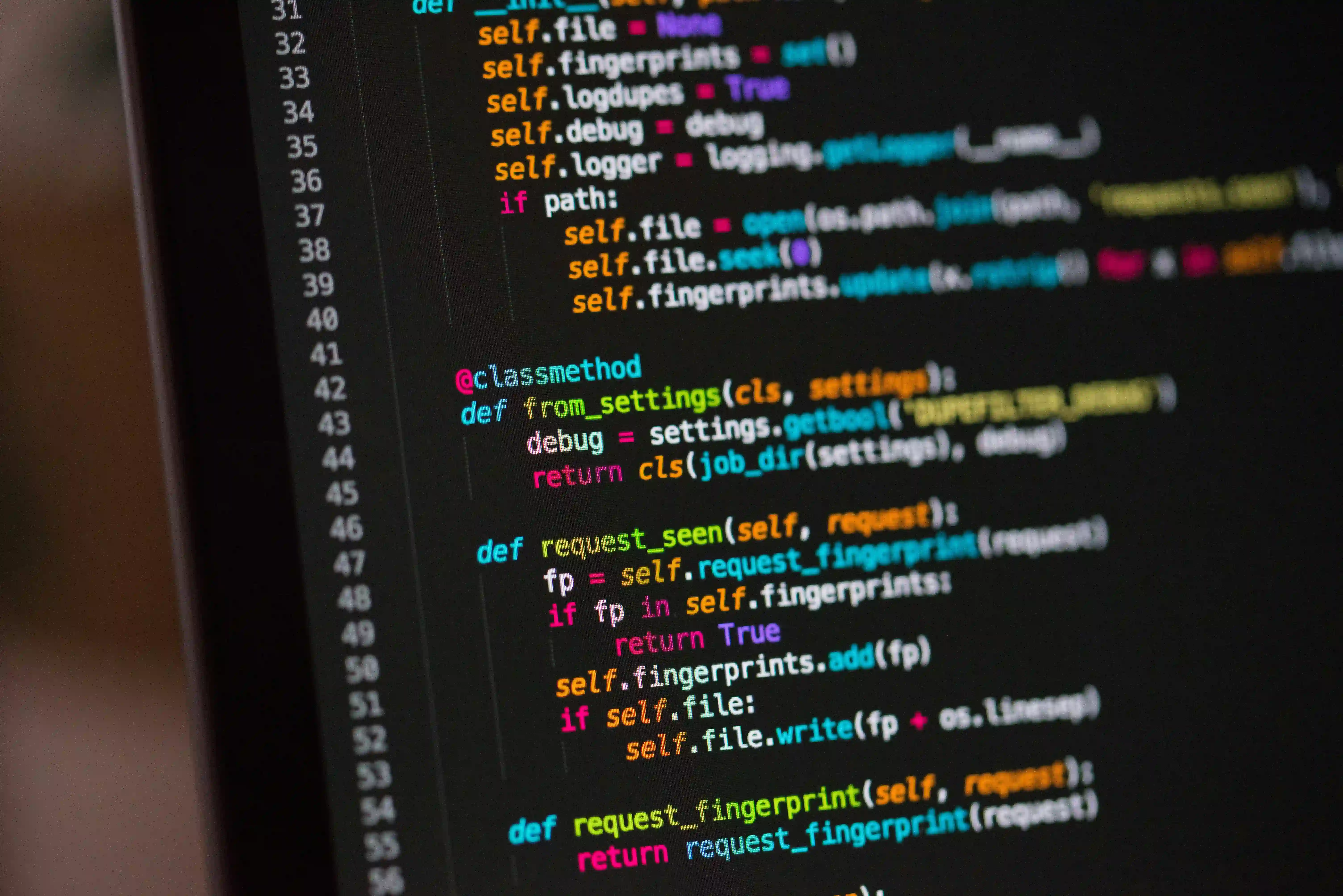 /privacyguides/privacyguides.org/raw/commit/f399643dff16f6a612e74a2f93bc139d06b7aa80/theme/assets/img/cover/pastebins.webp